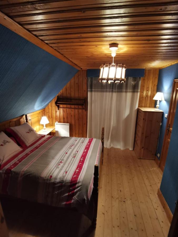 Authentique Chalet Vue Sur Le Lac Et Les Pistes Besse-et-Saint-Anastaise Exterior foto