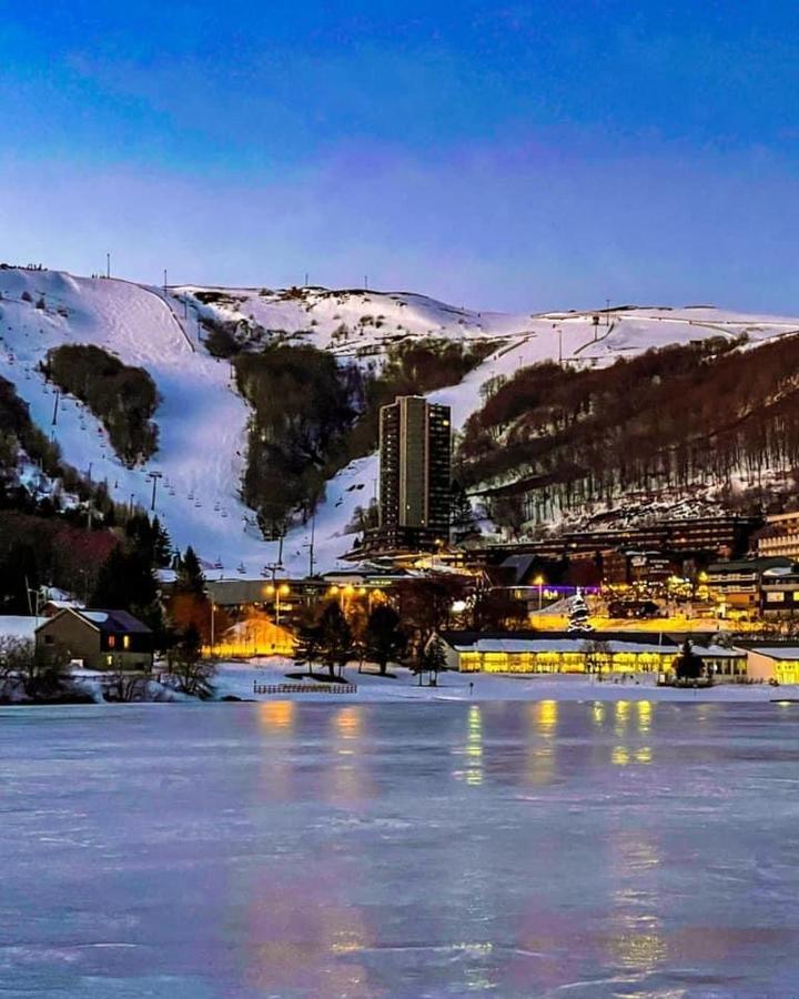 Authentique Chalet Vue Sur Le Lac Et Les Pistes Besse-et-Saint-Anastaise Exterior foto